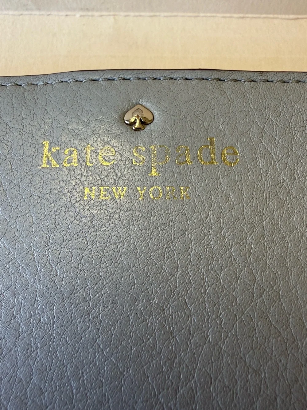 Vintage Kate Spade New York Soft Light Gray Leather Bifold Wallet w/ Zipper back